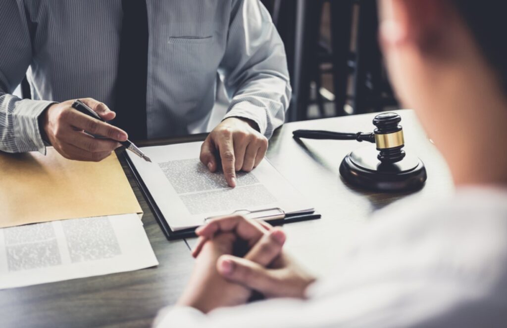 Choosing the Right Tax Lawyer for Your Needs